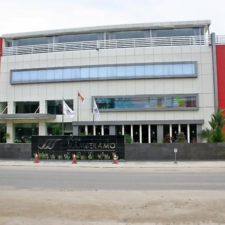 Royal Mamberamo Hotel Соронг Екстер'єр фото