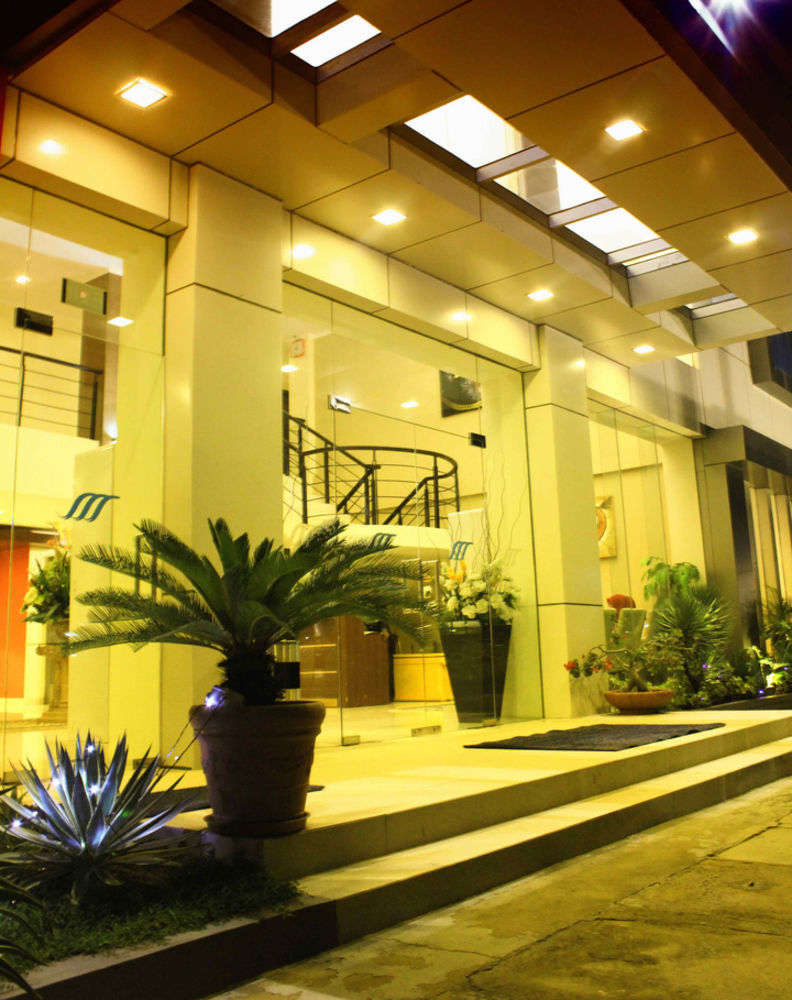 Royal Mamberamo Hotel Соронг Екстер'єр фото